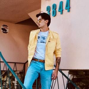 Meet your Posher, Adam